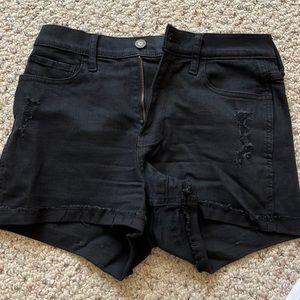 Hollister high rise short 3” black jeans (distressed)